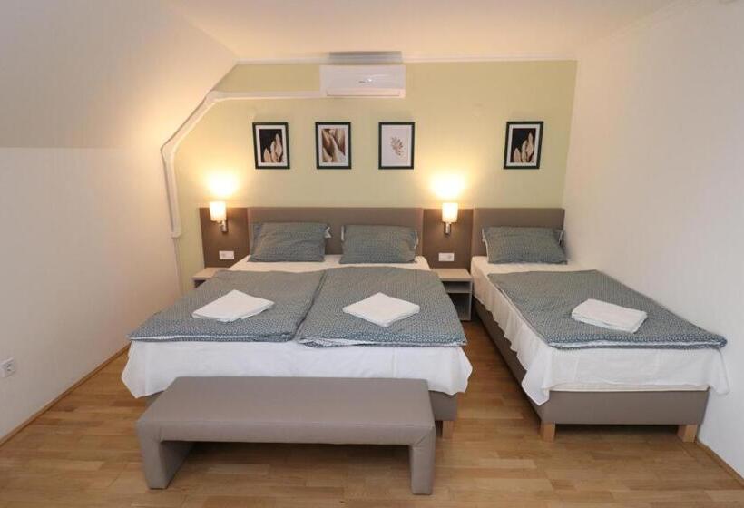 פנסיון Villa Galagonya I. Ii