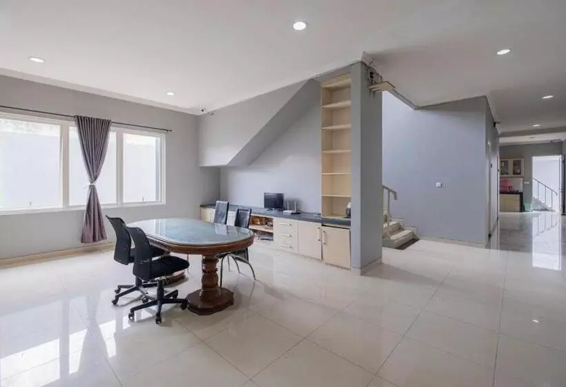 Urbanview Hotel Stariez Karawaci Tangerang By Reddoorz