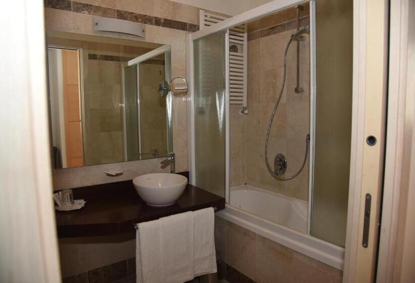 فندق Duca D Aosta