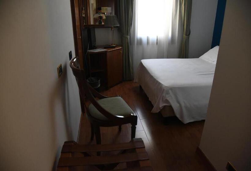 فندق Duca D Aosta