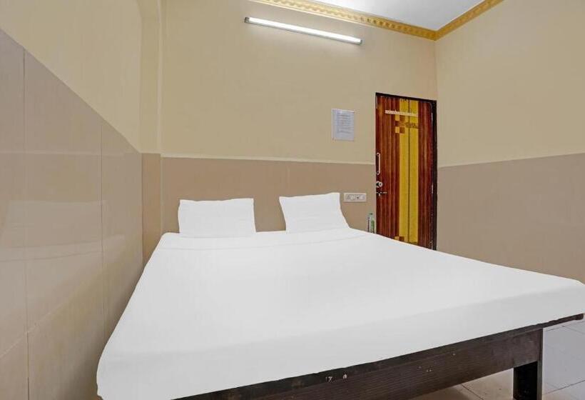 酒店 Spot On 81122 Alfa Lodge