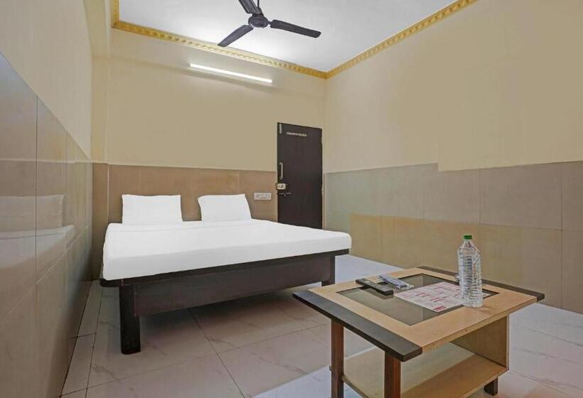 酒店 Spot On 81122 Alfa Lodge