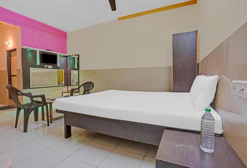 酒店 Spot On 81122 Alfa Lodge