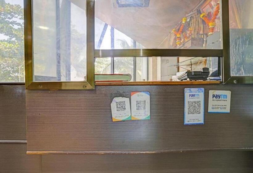 酒店 Spot On 81122 Alfa Lodge