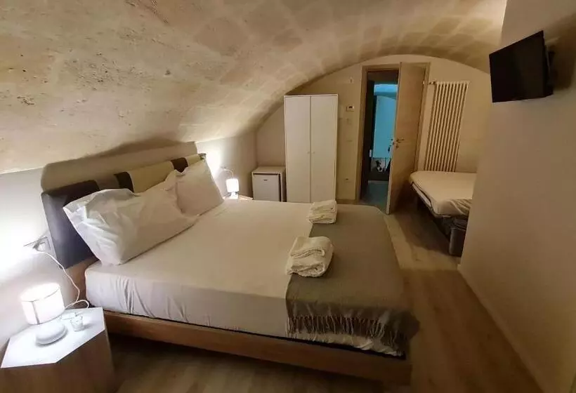 پانسیون Lithoss