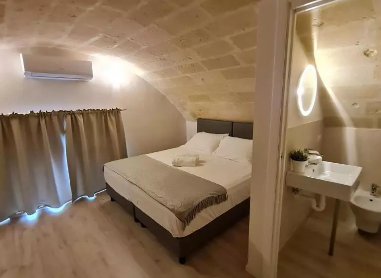 پانسیون Lithoss