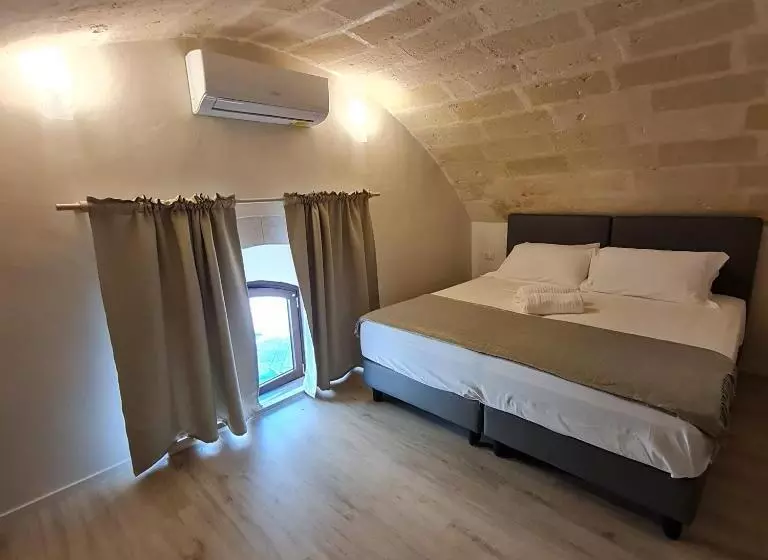 پانسیون Lithoss