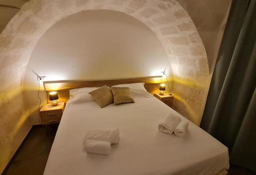 پانسیون Lithoss