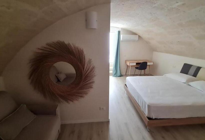 پانسیون Lithoss