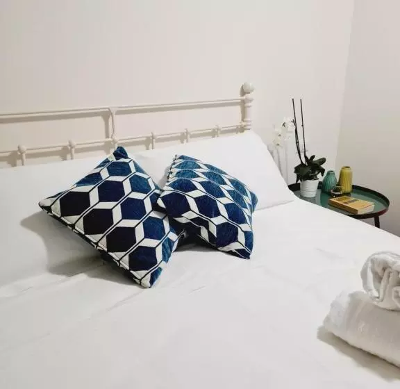 پانسیون Lithoss