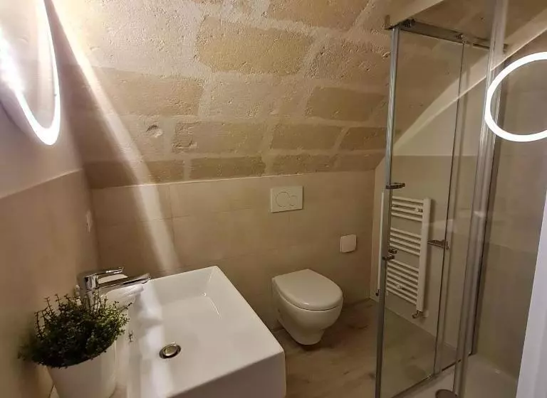 پانسیون Lithoss