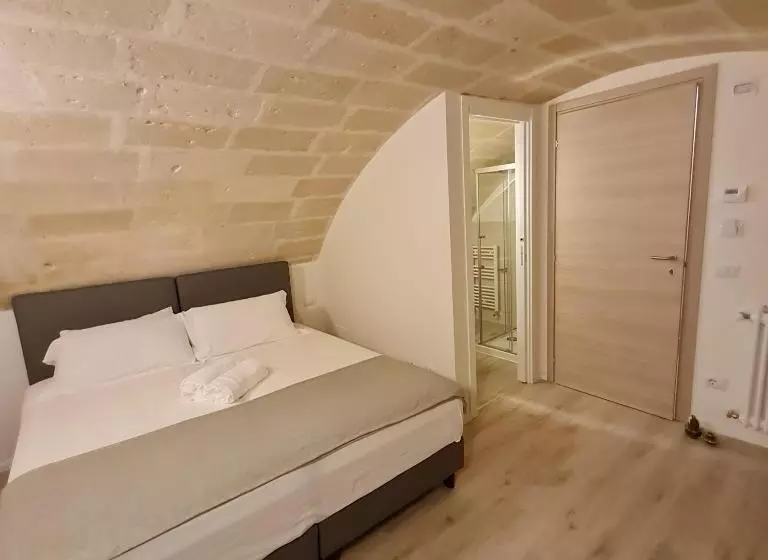 پانسیون Lithoss