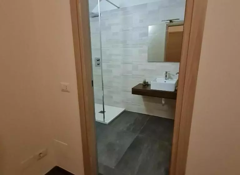 پانسیون Lithoss