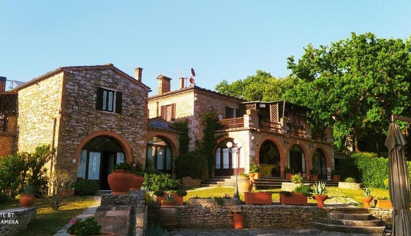 בית מלון כפרי Agriturismo Podere Poggiarone