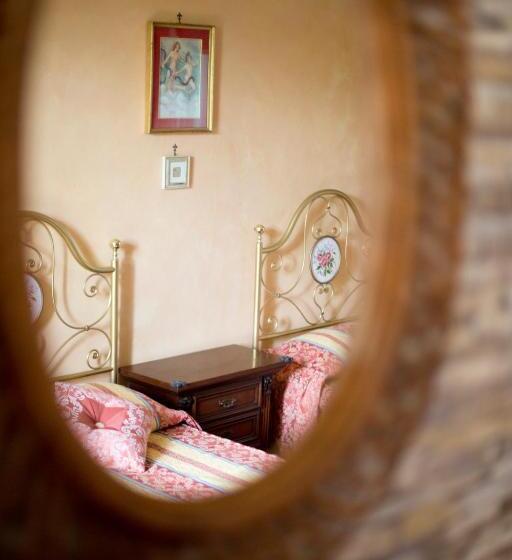 בית מלון כפרי Agriturismo Podere Poggiarone