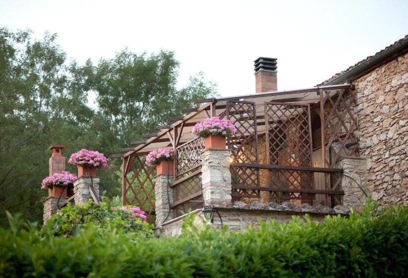 בית מלון כפרי Agriturismo Podere Poggiarone