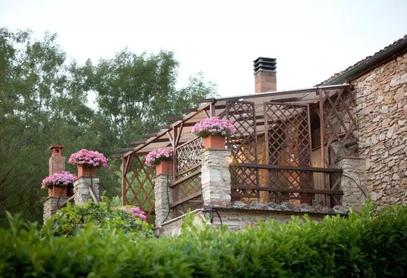 Hotelli Agriturismo Podere Poggiarone