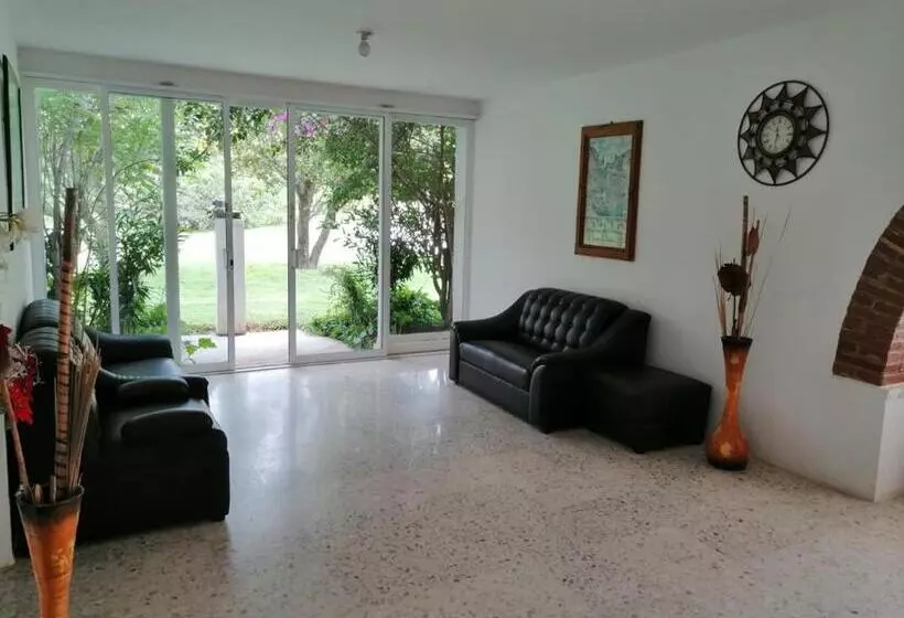 ホテル Sierra Bonita