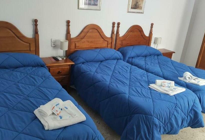 بنسيون Hostal Efebo 24h