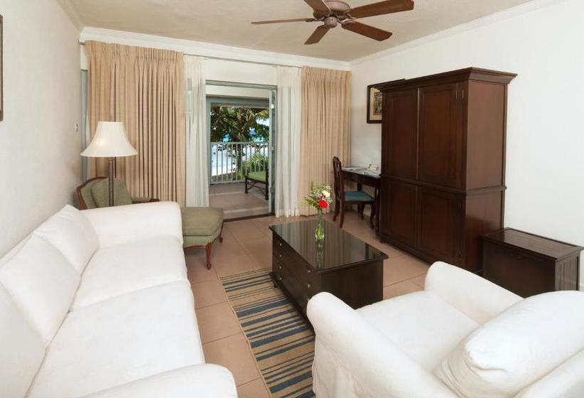 هتل Savannah Beach Club