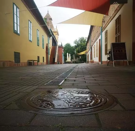 Zsolnay Negyed Vendégháza