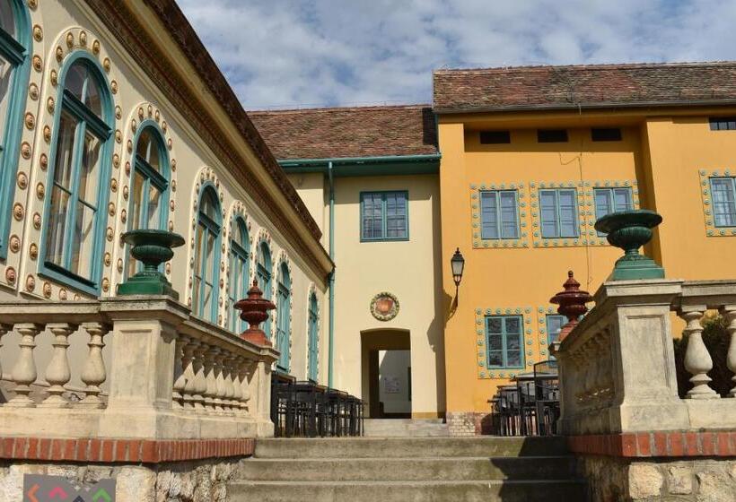 Zsolnay Negyed Vendégháza