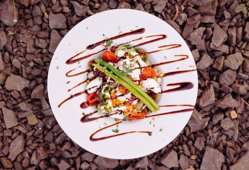 בית מלון כפרי Alianthos Garden