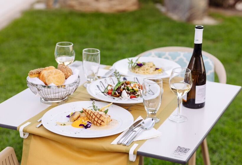 בית מלון כפרי Alianthos Garden