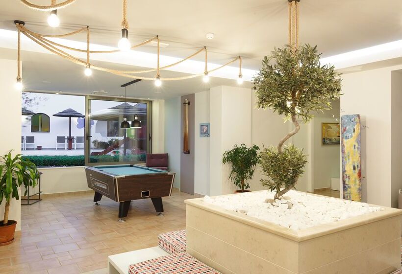 בית מלון כפרי Alianthos Garden