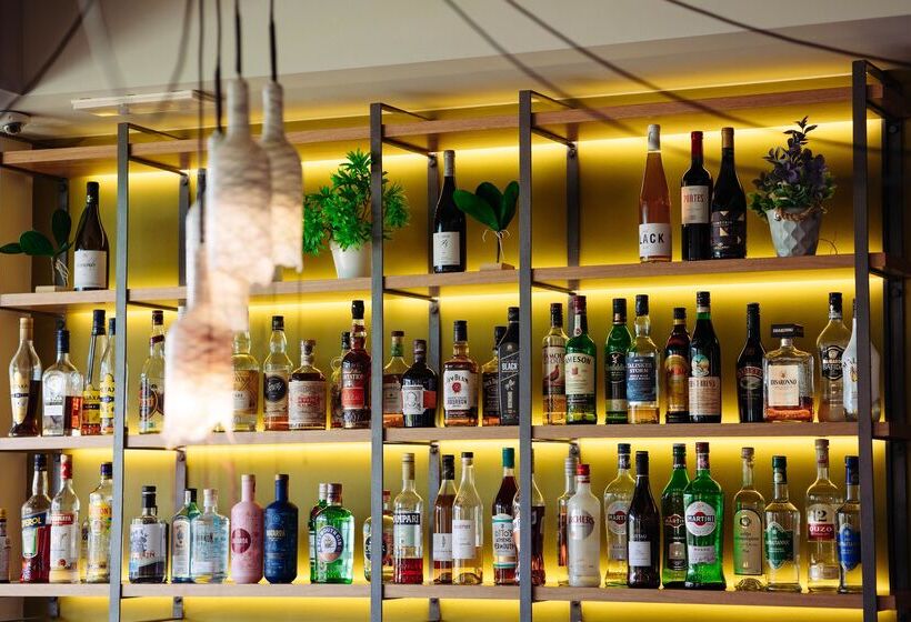 בית מלון כפרי Alianthos Garden