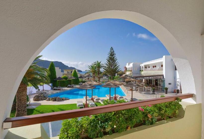 בית מלון כפרי Alianthos Garden