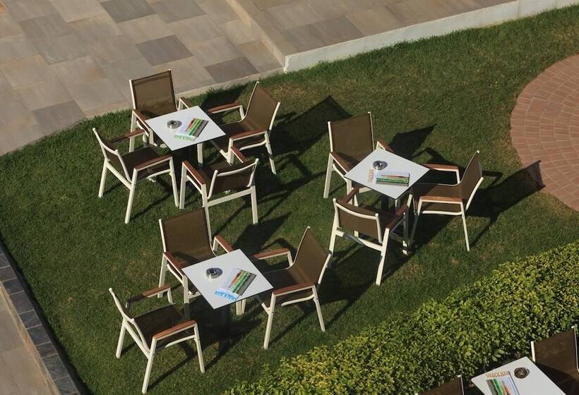 בית מלון כפרי Alianthos Garden