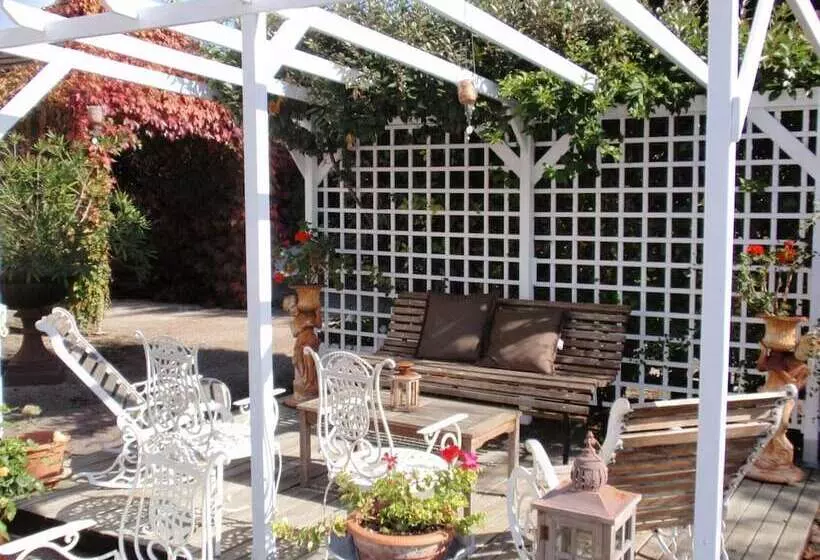 Отель Château De L Abbaye   Teritoria