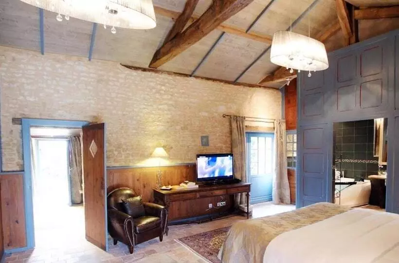 Отель Château De L Abbaye   Teritoria