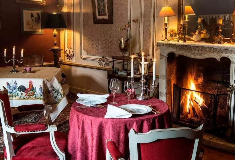 Отель Château De L Abbaye   Teritoria