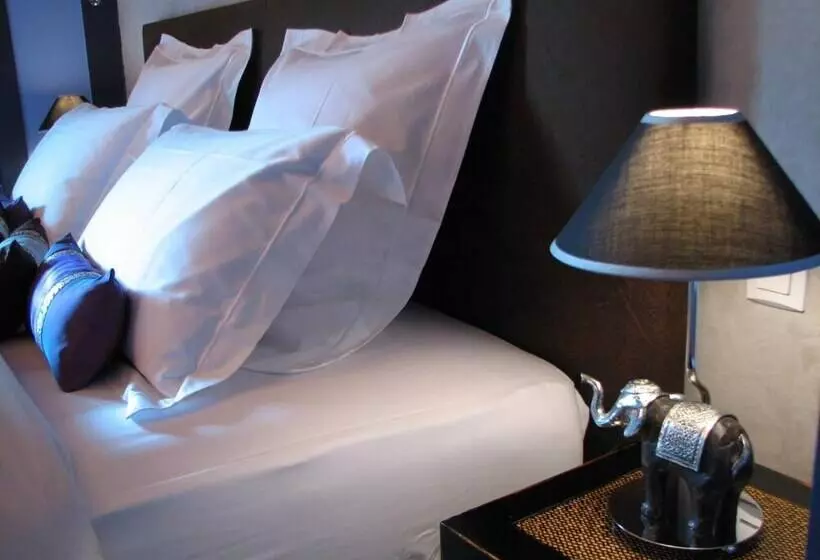 Отель Château De L Abbaye   Teritoria