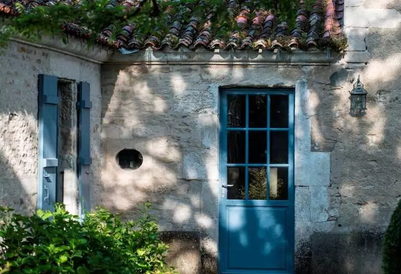 Отель Château De L Abbaye   Teritoria