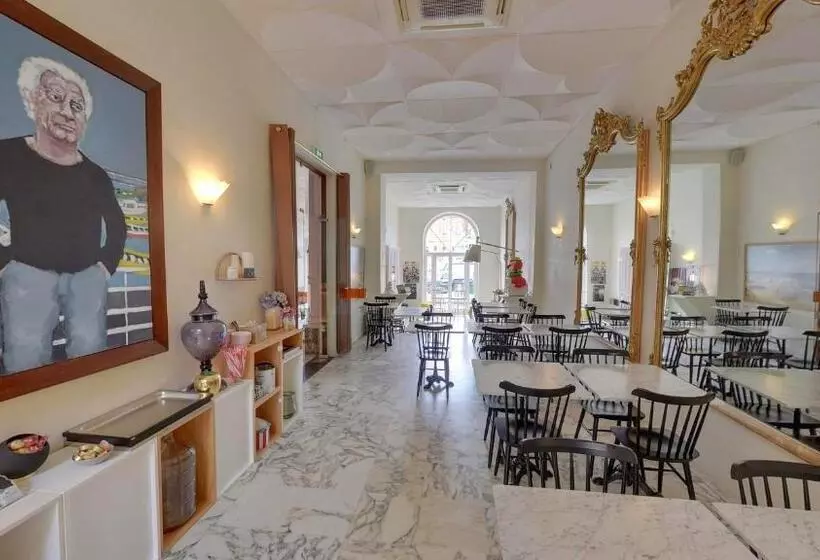 هتل Hôtel L Orque Bleue