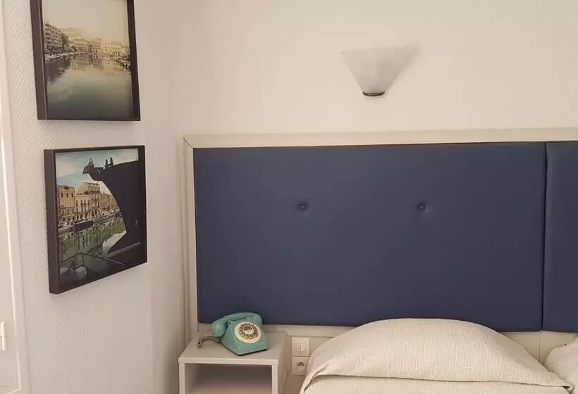 هتل Hôtel L Orque Bleue