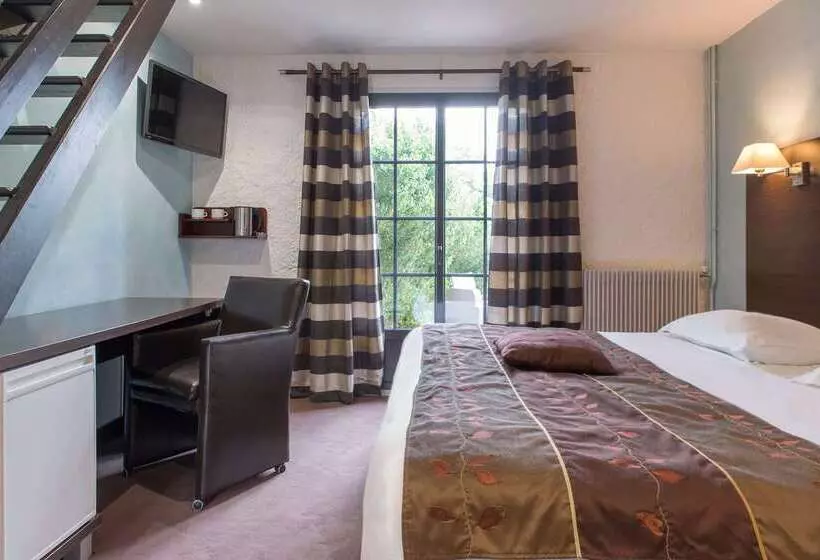 Отель Hôtel Restaurant Les Coquelicots, The Originals Relais