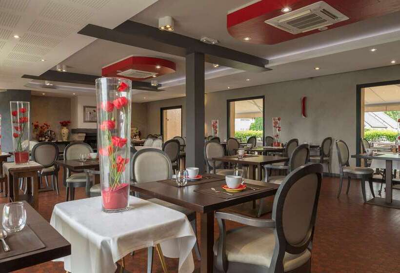 Отель Hôtel Restaurant Les Coquelicots, The Originals Relais