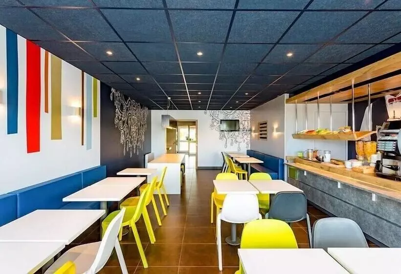 Отель Ibis Budget Quimper