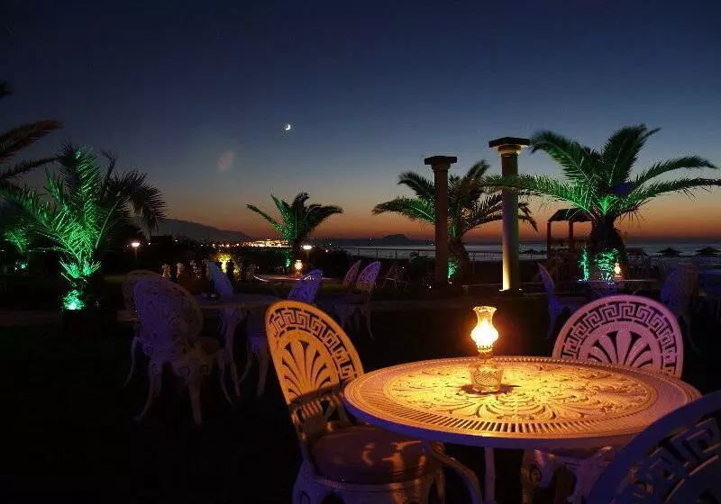 ホテル Odyssia Beach