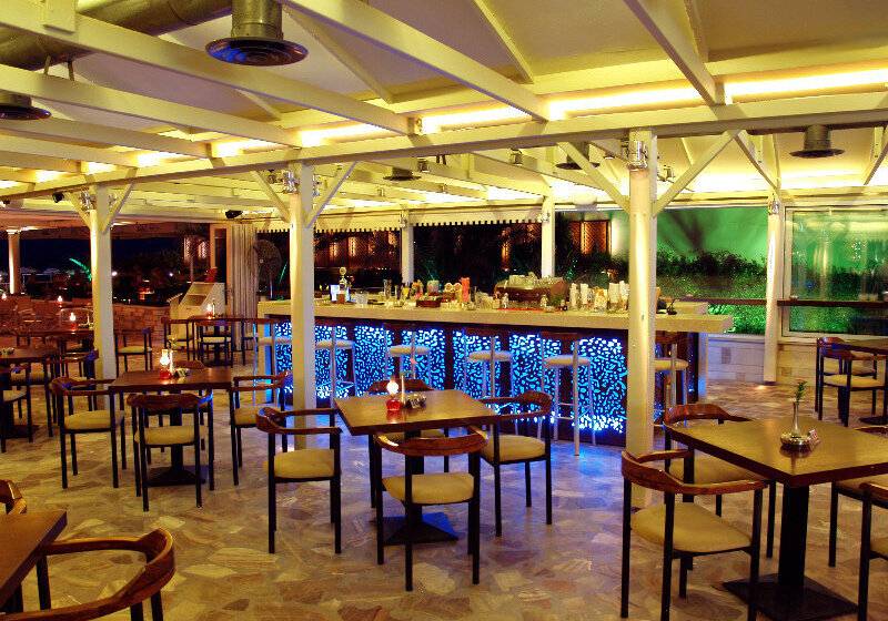 בית מלון כפרי Odyssia Beach