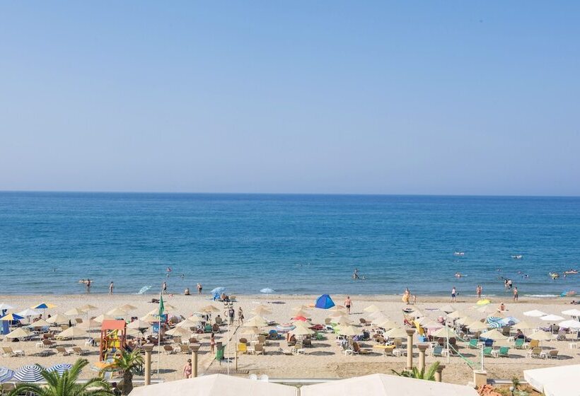 בית מלון כפרי Odyssia Beach