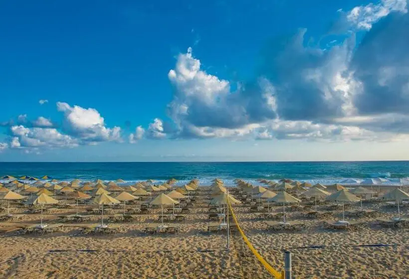 ホテル Odyssia Beach