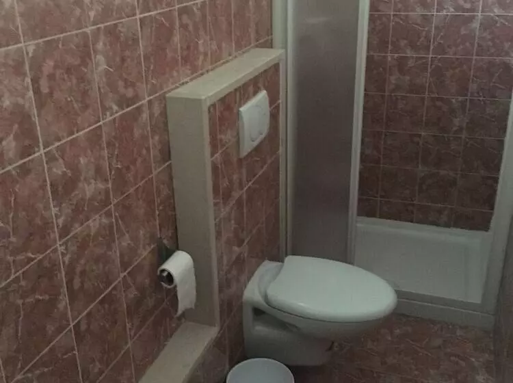 בית מלון כפרי Rebola