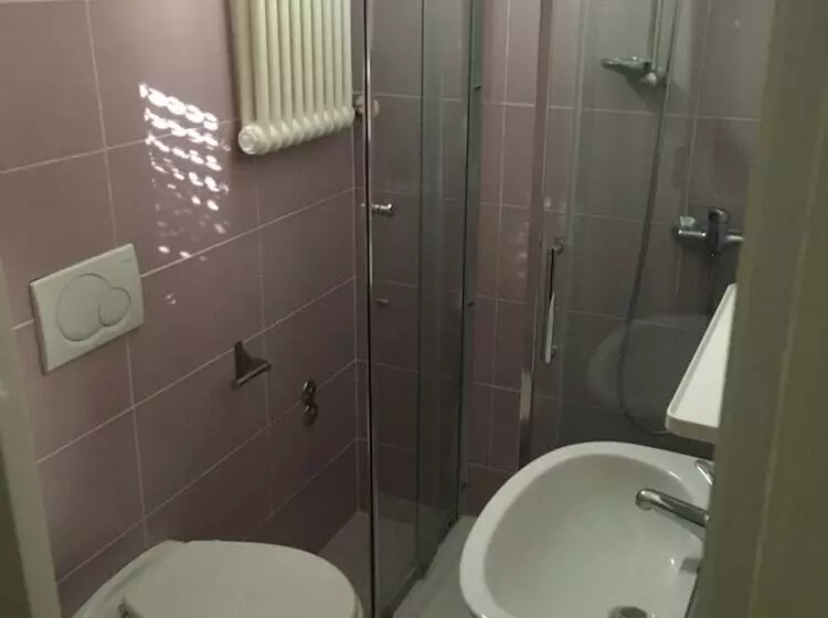 בית מלון כפרי Rebola