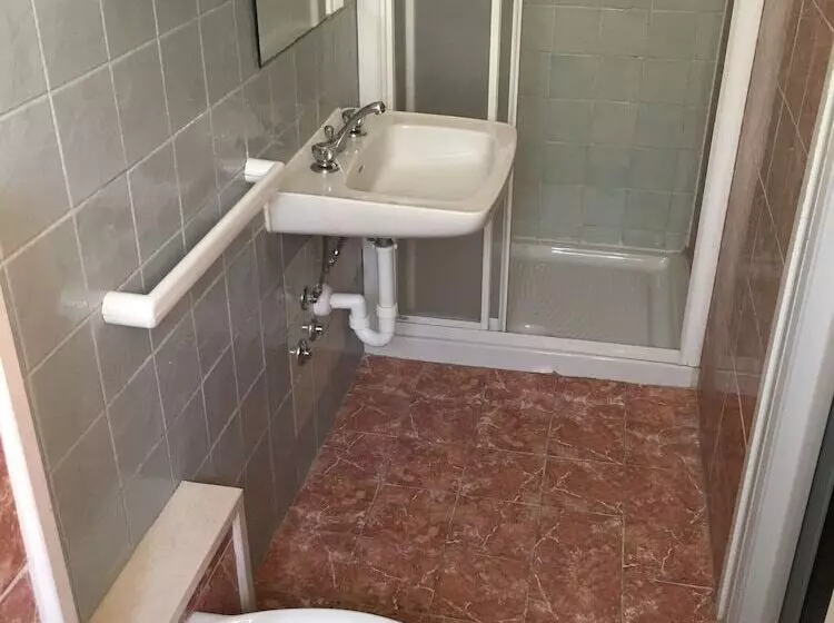 בית מלון כפרי Rebola