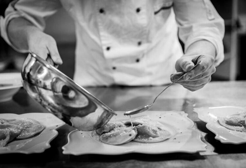 בית מלון כפרי Somont